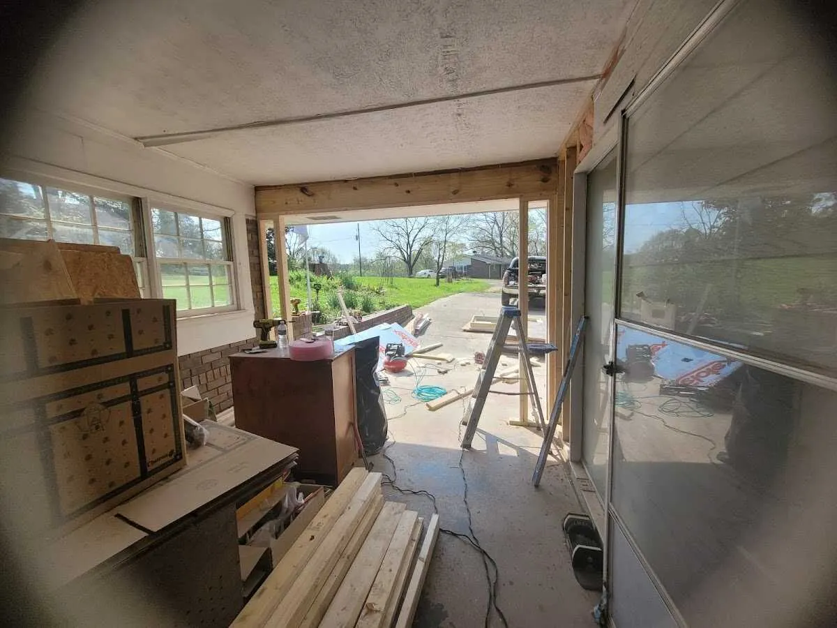 Air movers and dehumidifier for Water Mitigation Services in Chattanooga